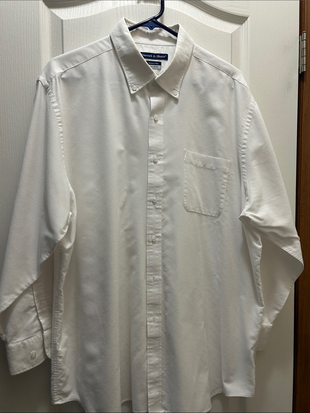Preswick & Moore Men's White Button-Down Dress Shirt with Chest Pocket